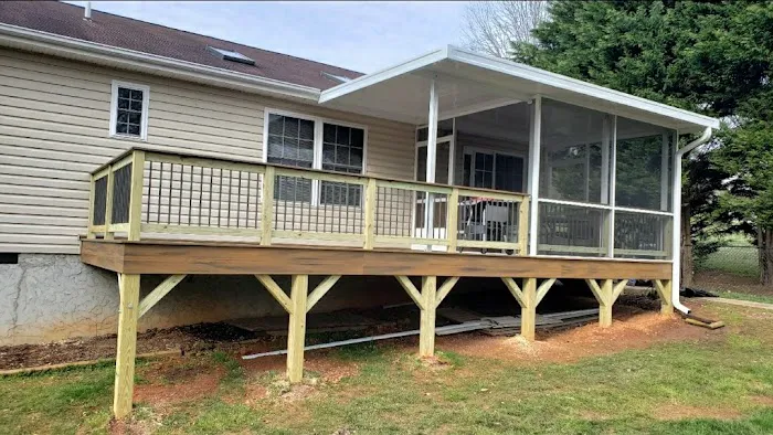Southeastern Screen & Deck Picture 2