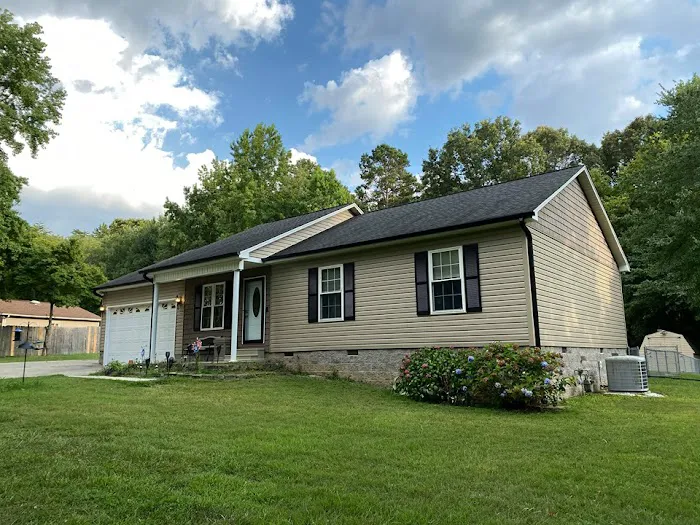 Bobby Lunsford's Siding & Windows Picture 1