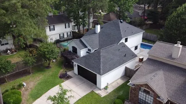 Bailey Roofing & Construction Picture 1