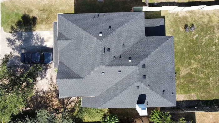 JLQ Roofing and Siding Picture 6