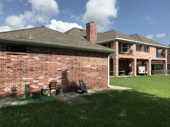 JLQ Roofing and Siding Picture 4