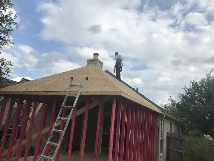 JLQ Roofing and Siding Picture 10