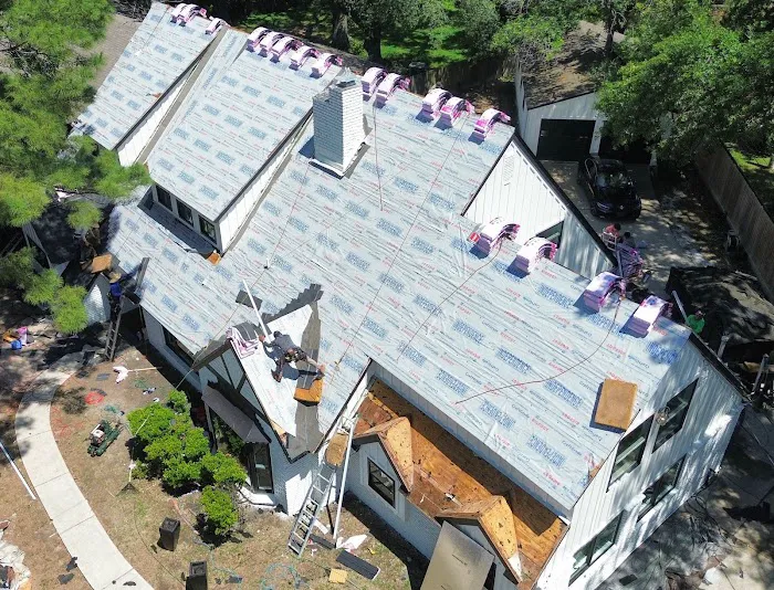 Strawhat Roofing & Construction, LLC Picture 6