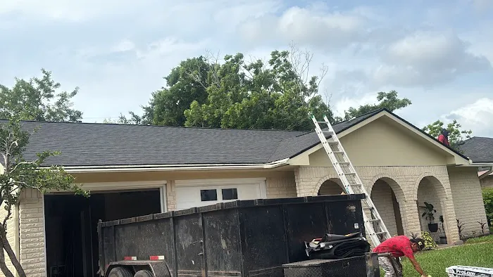 Strawhat Roofing & Construction, LLC Picture 1