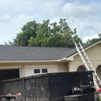 Strawhat Roofing & Construction, LLC ico