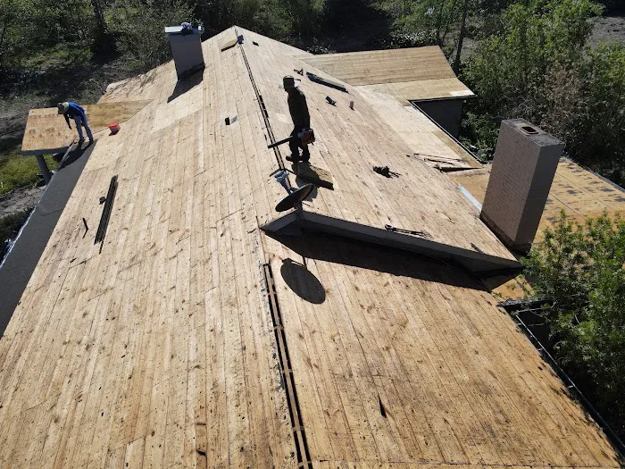 A&A roofing and repairs Picture 10