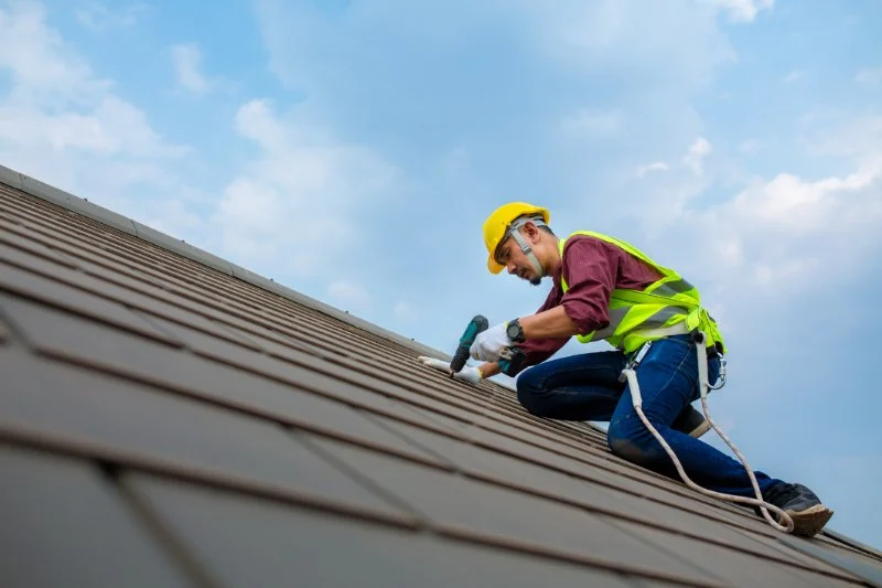 Should I Repair or Replace My Roof? – Key Factors to Consider