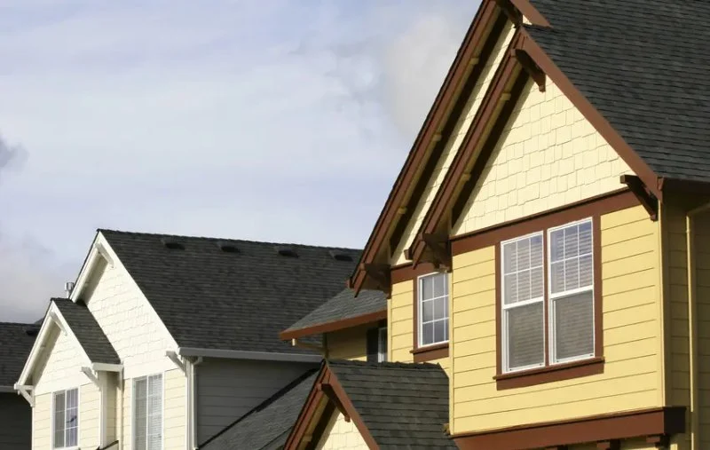 How to Match Roof Shingles with Your Siding Color: Tips and Ideas