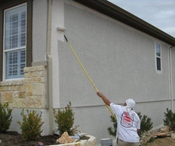 Siding Re-Seal vs Repaint: When to Choose Each Option for Your Home