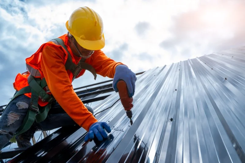 How to Choose a Reliable Roofing Contractor Near You | Total Roofing Hub