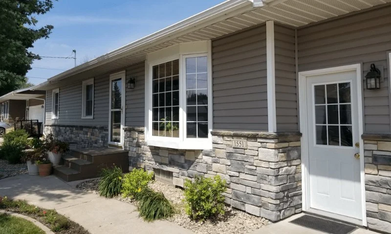 The Pros and Cons of Vinyl Siding for Homeowners