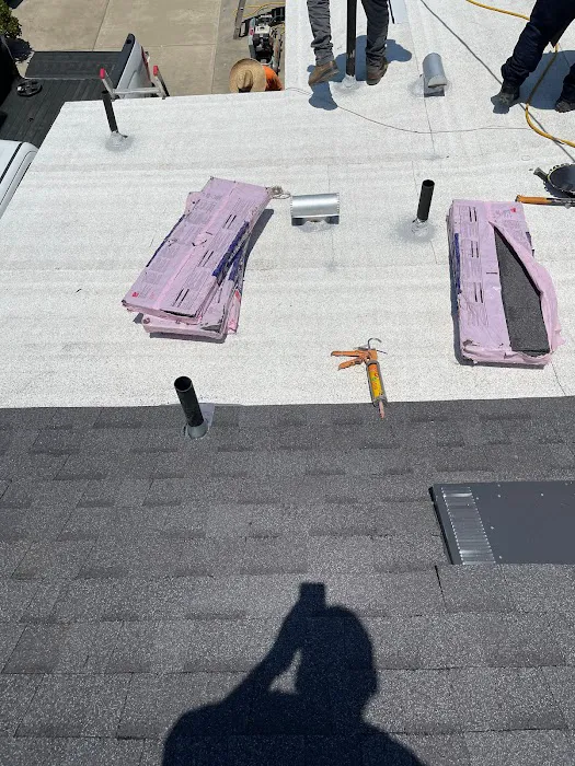 MTZ Roofing & Gutters Picture 3