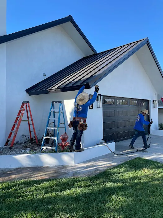 MTZ Roofing & Gutters Picture 9