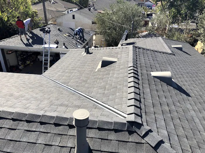 B&I ROOFING Picture 1