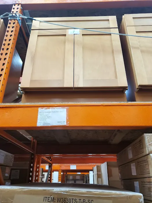 CONTRACTORS' WAREHOUSE Picture 1