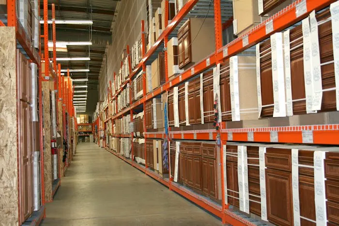 CONTRACTORS' WAREHOUSE Picture 1