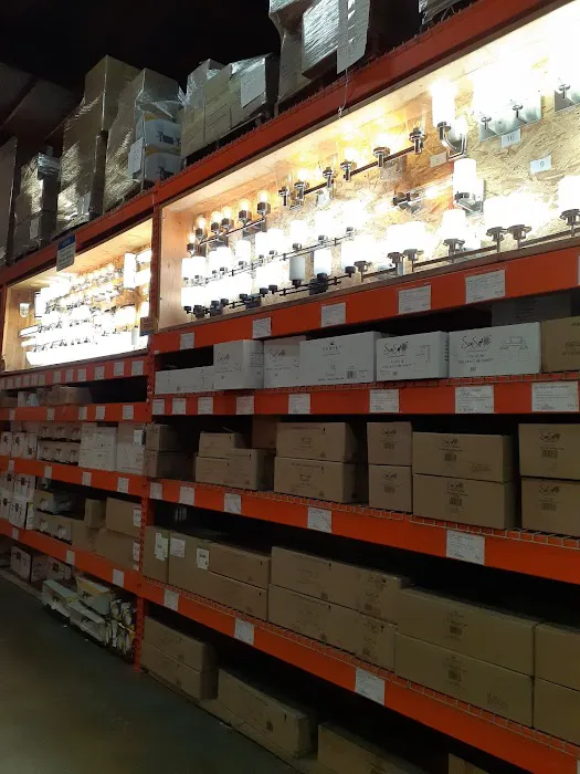 CONTRACTORS' WAREHOUSE Picture 9