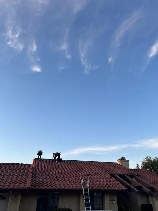 Hernandez Roofers inc Picture 7