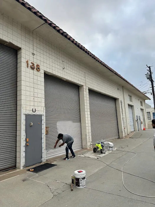 Illan Custom Painting Stucco & Paint Contractor Picture 4