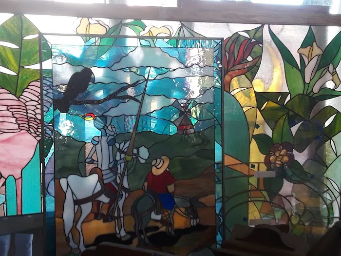 Redwing Glass Picture 10
