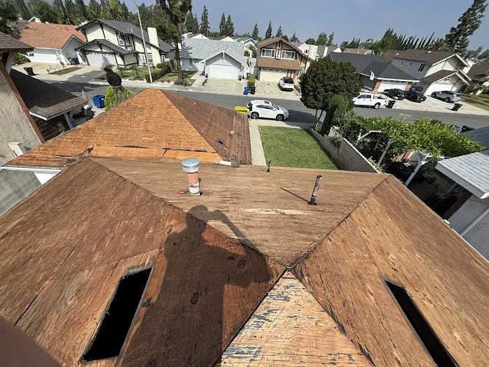 Munoz Roof and Roof Removal Picture 10