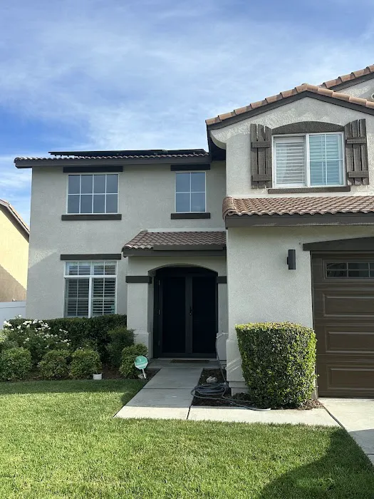 Tom's Inside Out Painting Picture 1