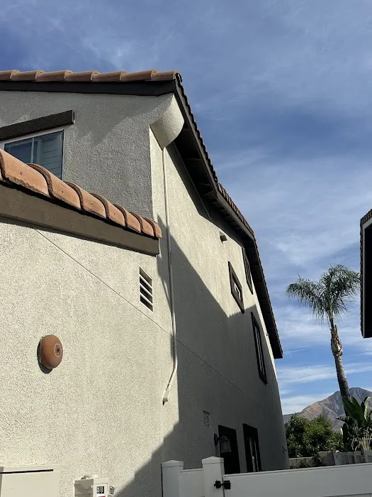 Tom's Inside Out Painting Picture 8