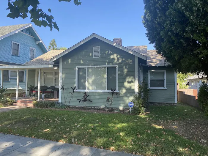 Pablo paints Picture 1