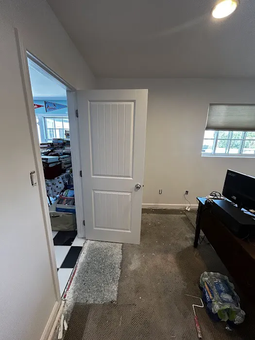 Supreme Floor and Paint Corporation Picture 2