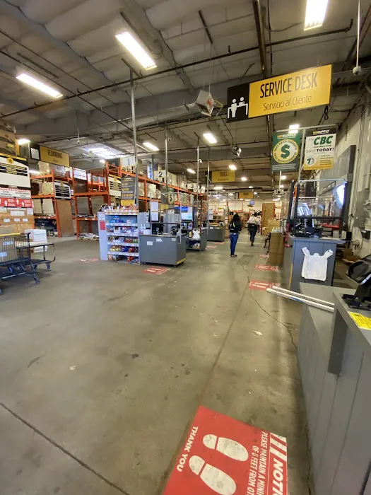 CONTRACTORS' WAREHOUSE Picture 1