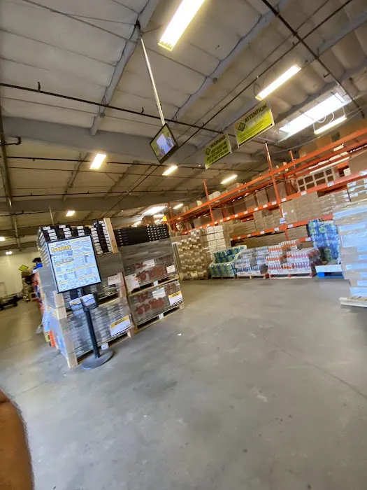 CONTRACTORS' WAREHOUSE Picture 6