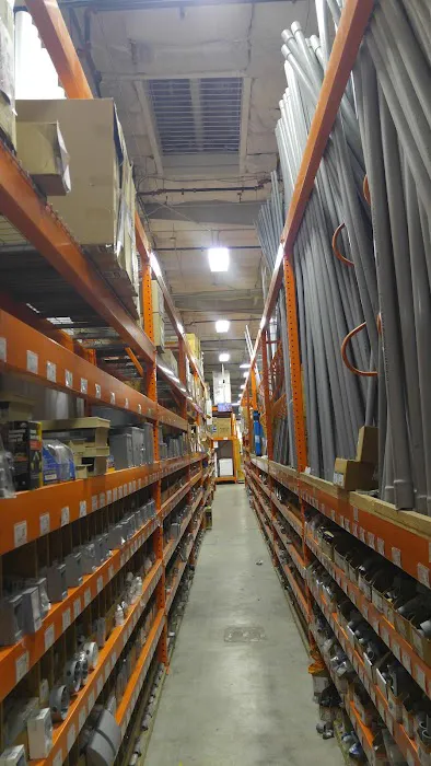 CONTRACTORS' WAREHOUSE Picture 5