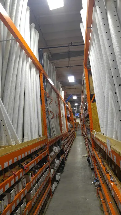 CONTRACTORS' WAREHOUSE Picture 9
