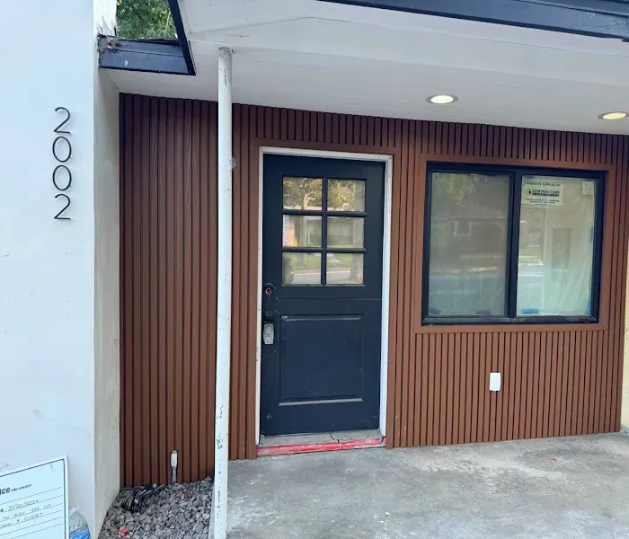 Old Mike Decor Picture 1