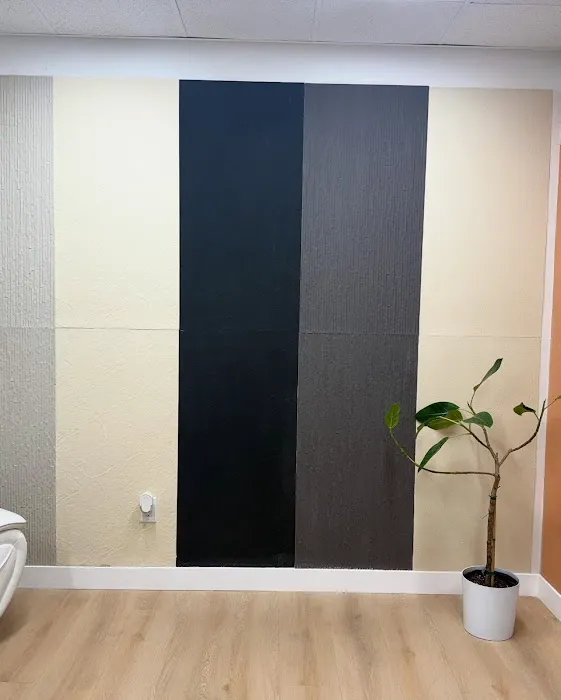 Old Mike Decor Picture 6