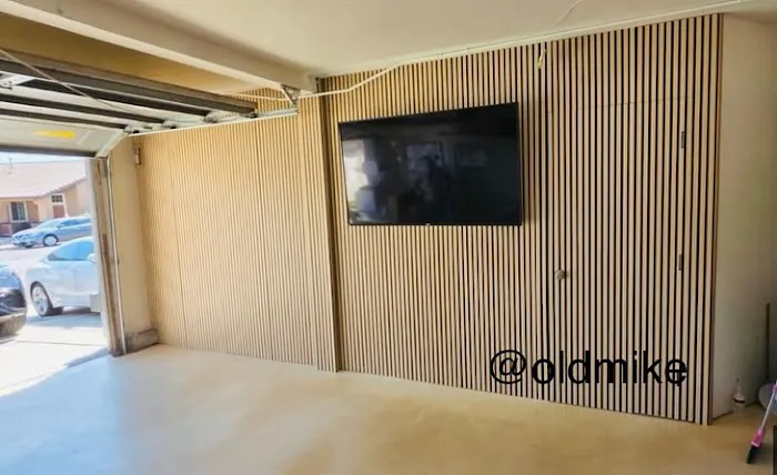 Old Mike Decor Picture 4