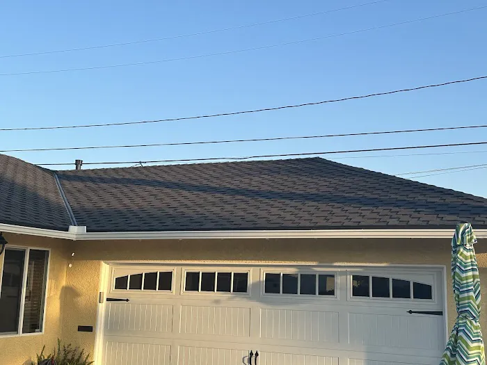 B & M Roofing Picture 1