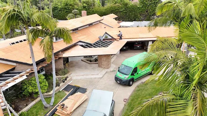 Code 4 Roofing Specialist Picture 1