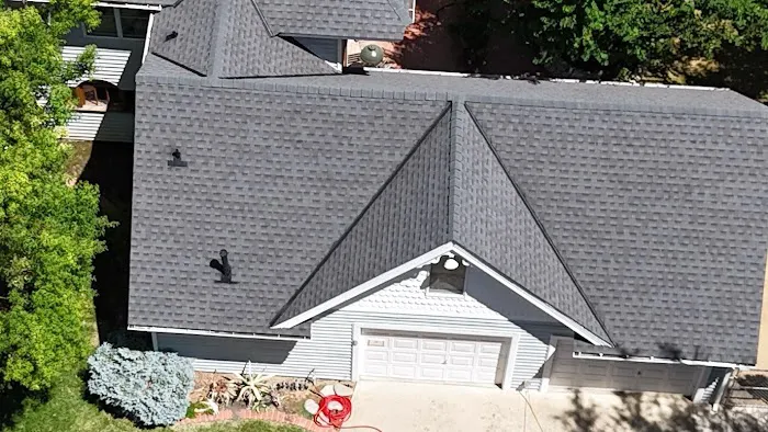 Code 4 Roofing Specialist Picture 4