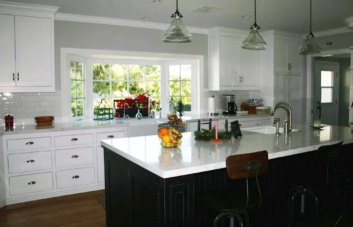 Rossmoyne Inc Picture 4