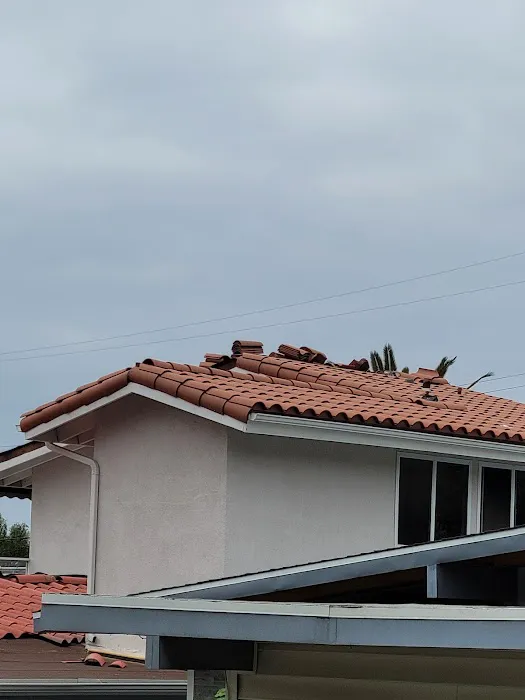 Roofing Hands Renovations inc Picture 4