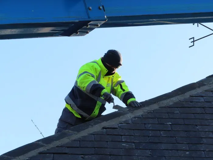 Roofer & Remodeling Picture 2