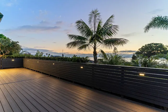 West Coast Deck Picture 10