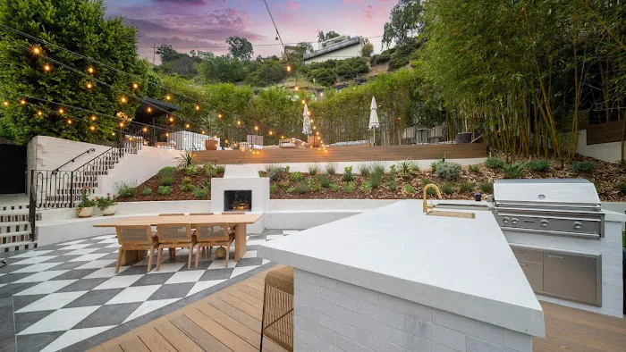 MG Construction & Decks Picture 6