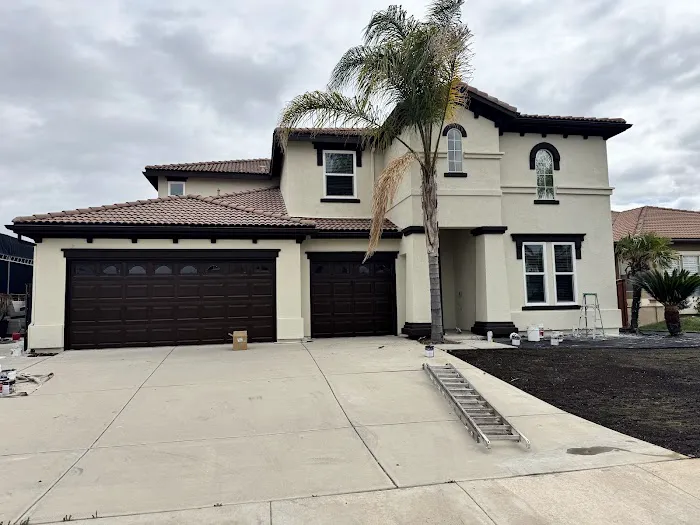 JOEY LANZA PAINTING INC Picture 1