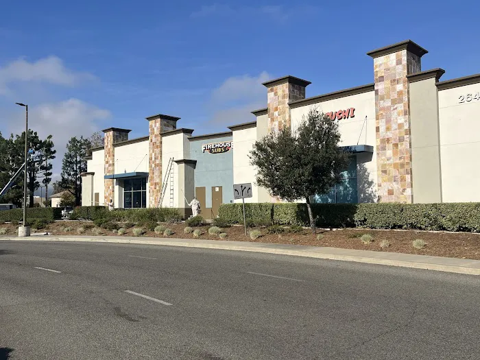 JOEY LANZA PAINTING INC Picture 3