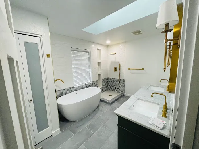 Modern Home Remodeling - General Contractor Picture 6