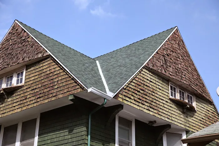 Bilt-Well Roofing Picture 4