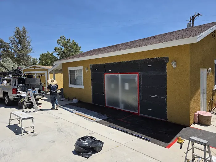 PROMINENT DOORS AND WINDOWS Picture 1