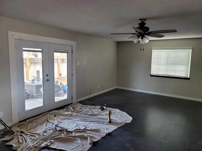 PROMINENT DOORS AND WINDOWS Picture 7